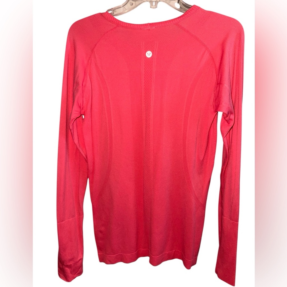 Lulu Swiftly Tech long sleeve